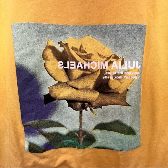 Julia Michaels Tour Tee - Picture 4 of 4